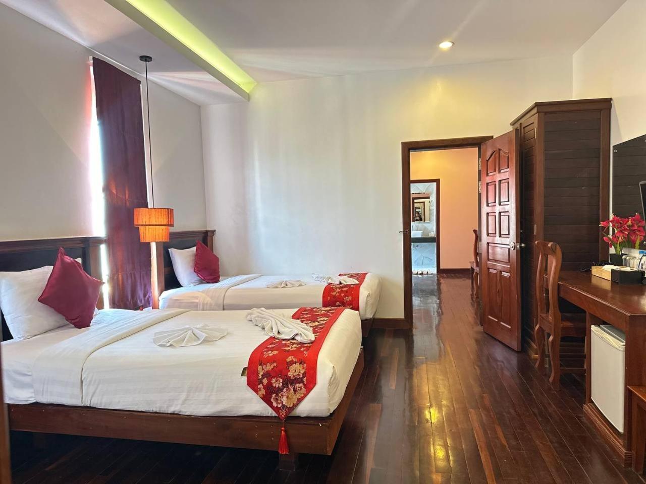 Holy Angkor Hotel سيام ريب المظهر الخارجي الصورة